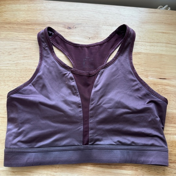 Nike Swoosh Modern Sports Bra, EUC - Picture 1 of 6
